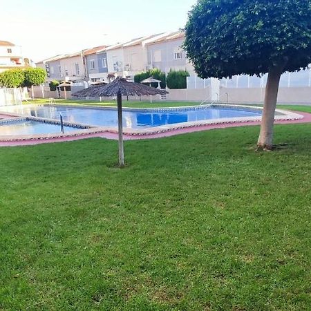 Estudio De Lujo Τορεβιέχα Εξωτερικό φωτογραφία